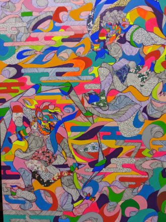 色彩のうねりに宿るもの